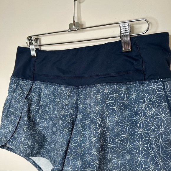 Lululemon Run Times Short 4way Stretch Sashico Star Inkwell Ghost Blue Size 4 - Picture 3 of 7